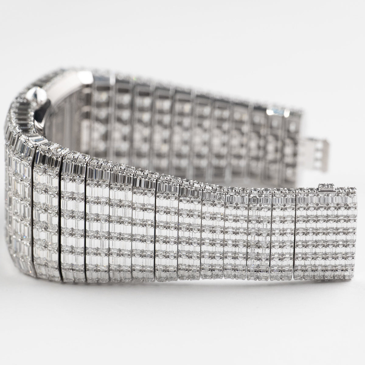Jacob & Co. Billionaire III BL115.30.BD.AA.A30BD Tourbillon White Gold Diamond-Set Limited Edition of 18 54 MM