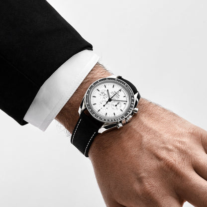 Omega Speedmaster 311.32.42.30.04.003 Silver Snoopy Apollo XIII 45th Anniversary Edition Stainless Steel White Dial Limited Edition of 1970 (2015) 42 MM