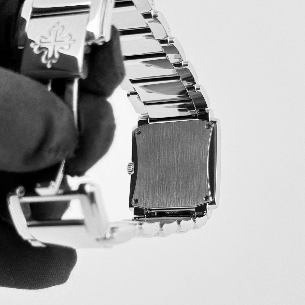 Patek Philippe Twenty-4 4910/1200A-010 'Ladies' Stainless Steel Gray Dial Diamond Bezel Quartz (2024) 25 × 30 MM